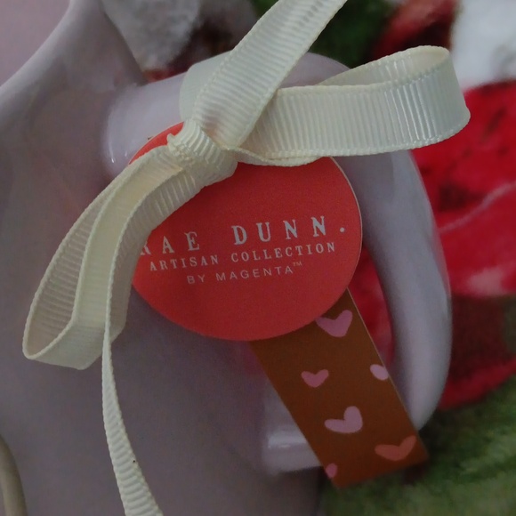 Rae Dunn Love mug - Picture 3 of 3